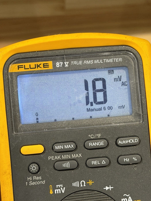 FLUKE 87V TRUE RMS MULTIMETER WITH LEADS TESTED