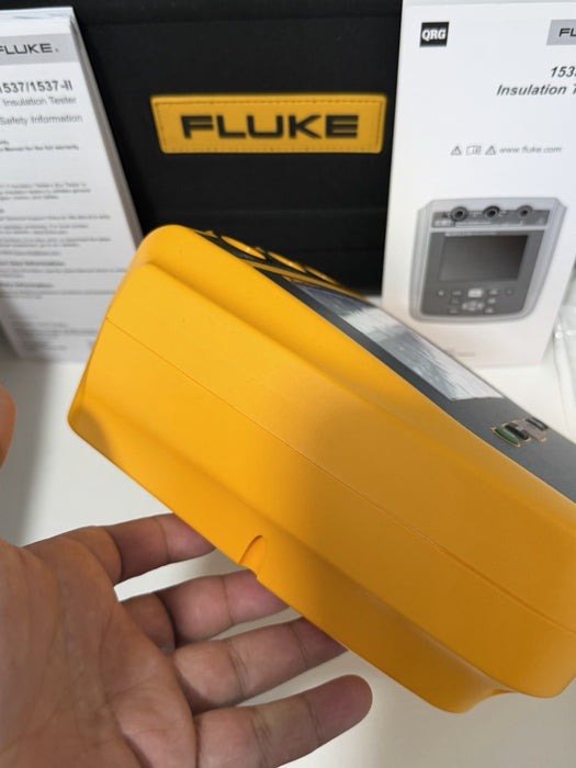 FLUKE 1535 MEGOHMMETER INSULATION TESTER W/ LEADS & CASE (CALIBRATED 2025) NEW