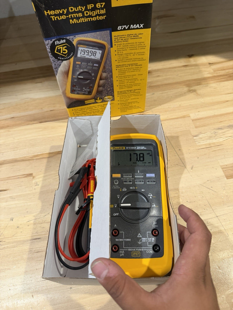 FLUKE 87V MAX TRUE RMS MULTIMETER W/ LEADS & CLIPS