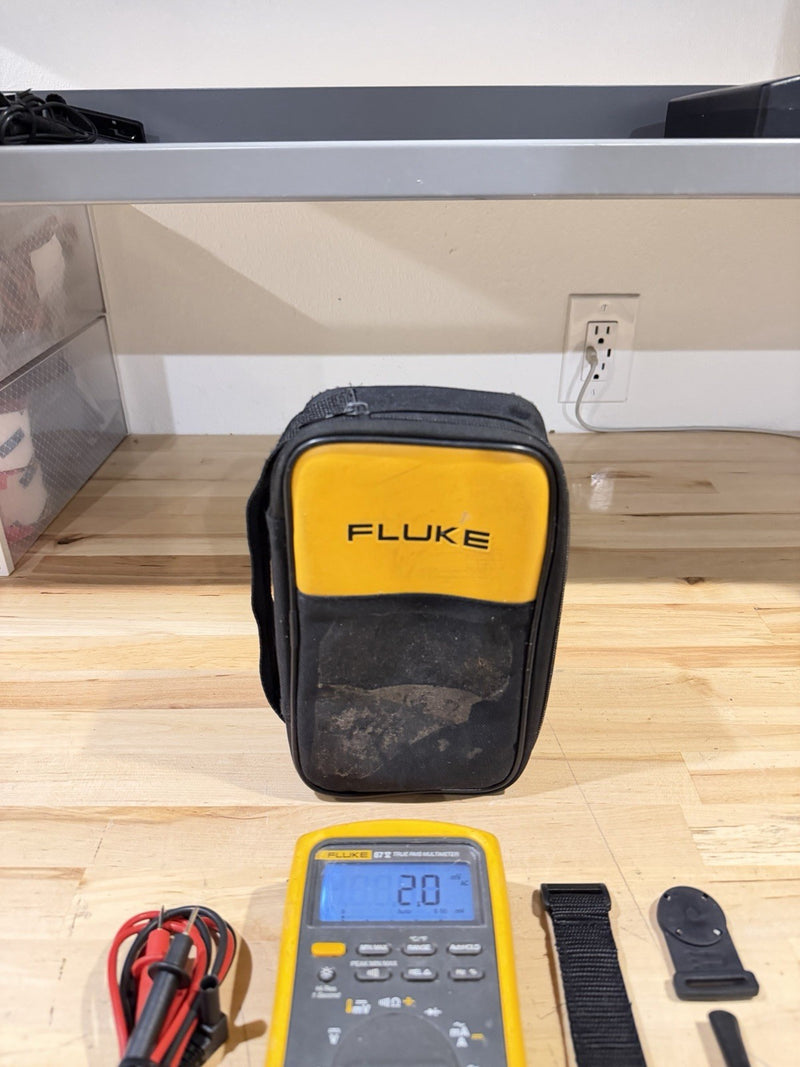 FLUKE 87V TRUE RMS MULTIMETER W/ LEADS (TESTED) SHIPS FAST