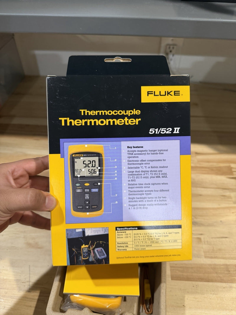 FLUKE 51 II THERMOCOUPLE THERMOMETER- SHIPS FAST (NEW)