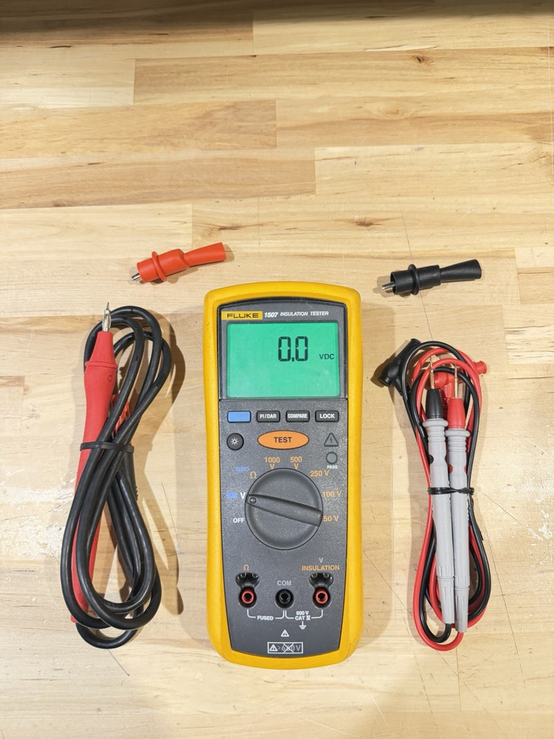 FLUKE 1507 INSULATION MULTIMETER W/ LEADS & CLIPS - SHIPS FAST