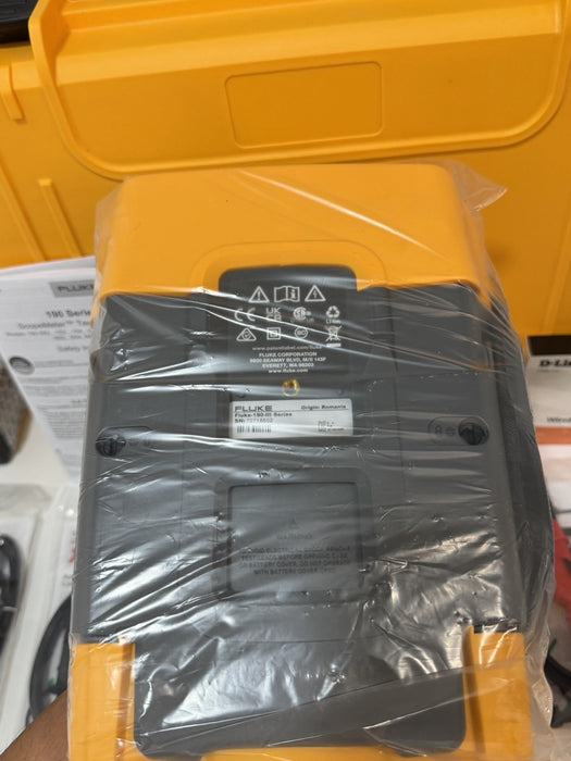 FLUKE 190-204-III S DIGITAL OSCILLOSCOPE 4CH 200MHZ 5GS/S (CALIBRATED 2025) NEW