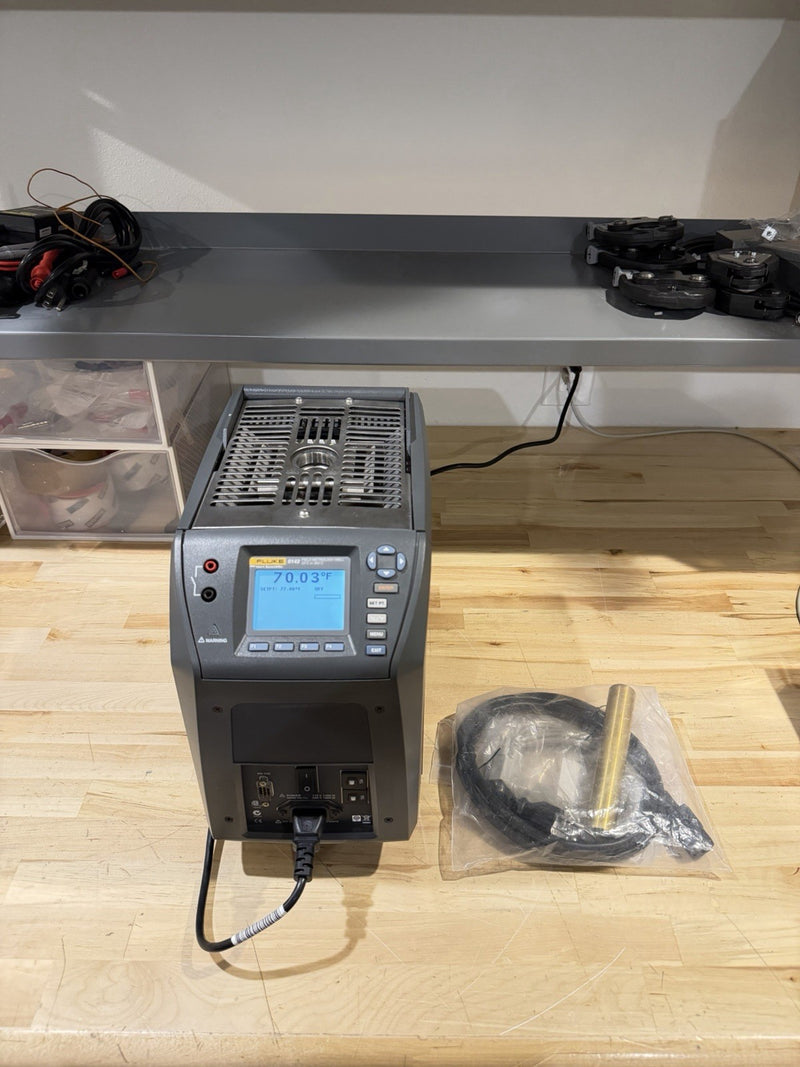 FLUKE 9143 FIELD METROLOGY WELL +33C TOA 350 C DRY BLOCK /TESTED SHIPS FREE