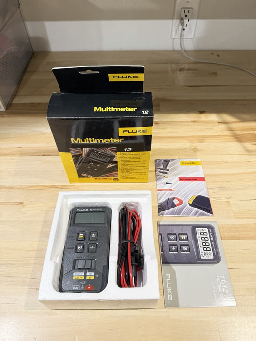 FLUKE 12 DIGITAL MULTIMETER (NEW FACTORY SEALED) SHIPS FAST (RARE)