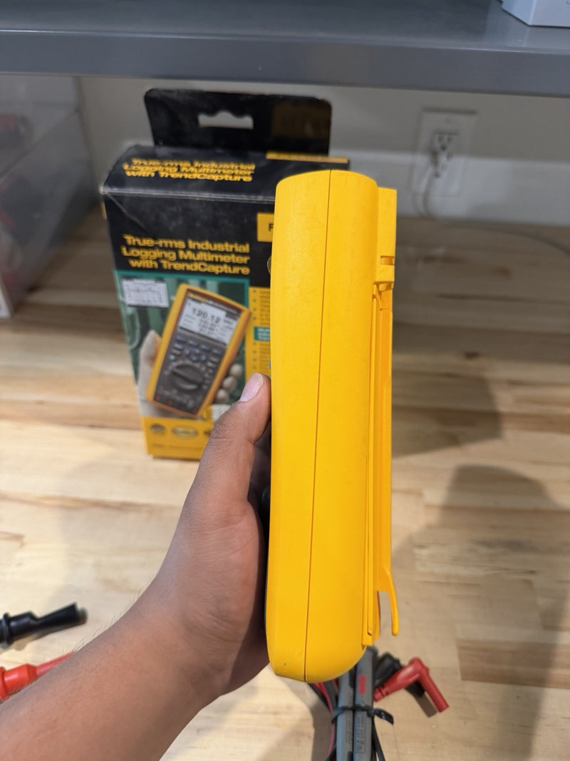 FLUKE 287 TRUE RMS ELECTRONIC LOGGING DIGITAL MULTIMETER WITH LEADS & CLIPS