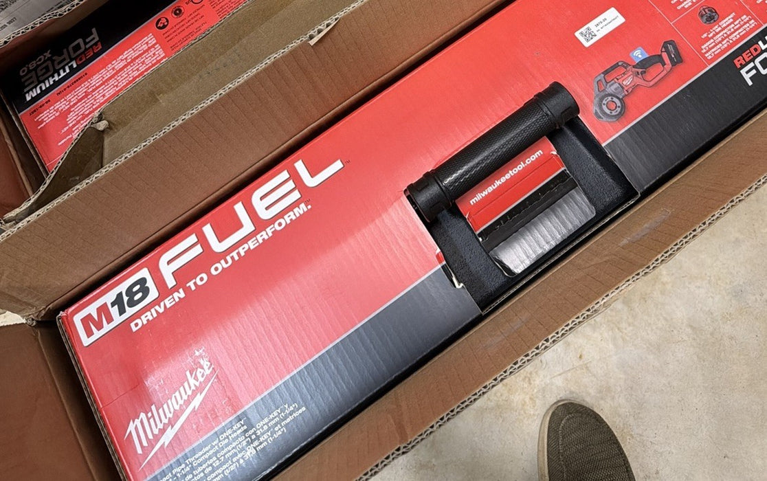 MILWAUKEE 2870-22 M18 18V FUEL PIPE THREADER W/ ONE KEY (NEW FACTORY SEALED)