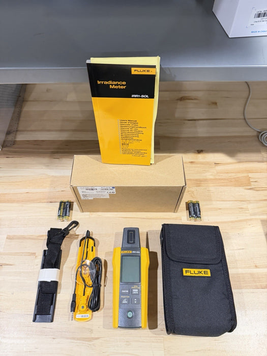 FLUKE IRR1-SOL IRRADIANCE METER KIT (NEW FACTORY SEALED) SHIPS FAST