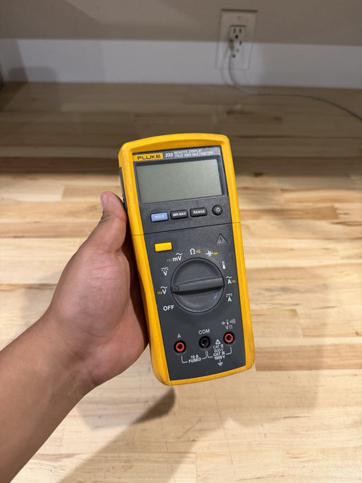 FLUKE 233 REMOTE DISPLAY MULTIMETER FOR PARTS
