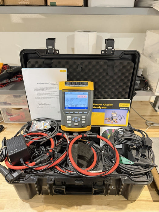 FLUKE 435 POWER QUALITY & ENERGY ANALYZER W/ ACCESSORIES & CHARGER-SHIPS FREE