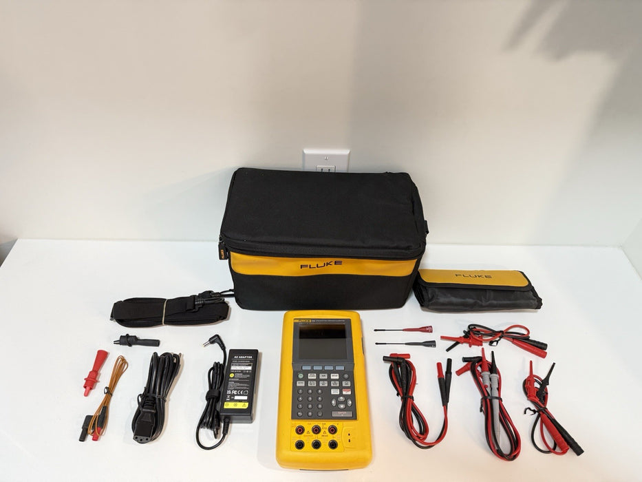 FLUKE 744 PROCESS CALIBRATOR WITH LEAD SET & BAG TESTED