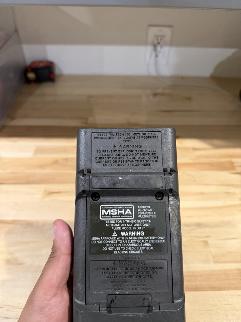 FLUKE 27 DIGITAL MULTIMETER WITH LEADS