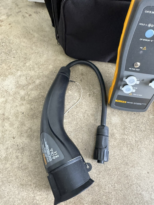 FLUKE FEV100/TY1 ADAPTER KIT FOR ELECTRIC VEHICLE CHARGING STATIONS