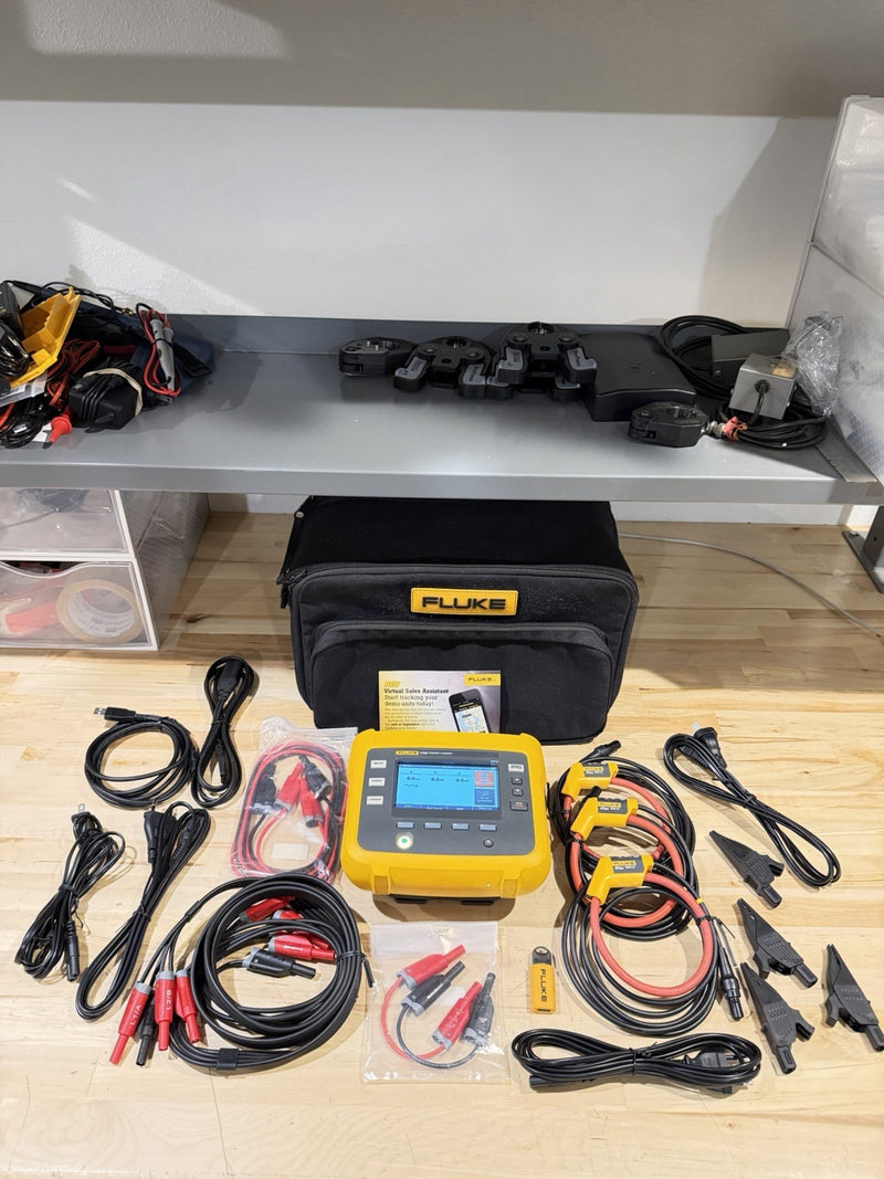 FLUKE 1730 ENERGY LOGGER KIT W/ ACCESSORIES (TESTED) FREE SHIPPING