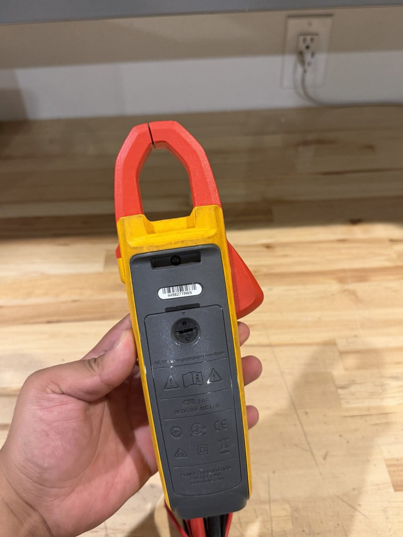 FLUKE 902 FC HVAC CLAMP METER TRUE RMS W / LEADS & CLIPS - SHIPS FAST