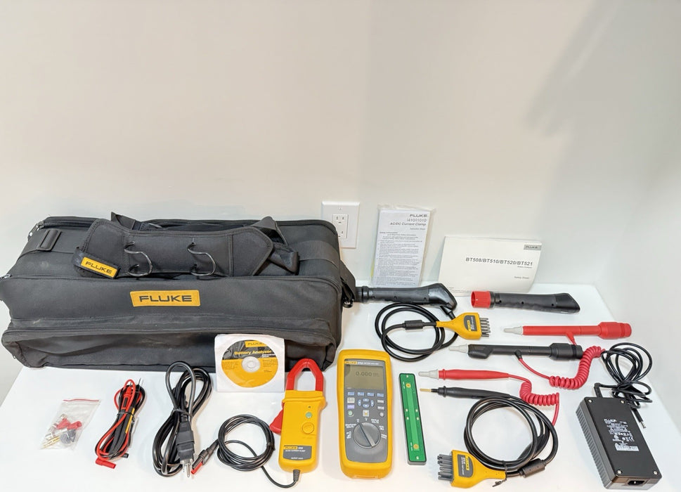 FLUKE BT521 BATTERY ANALYZER WITH ACCESSORIES TESTED