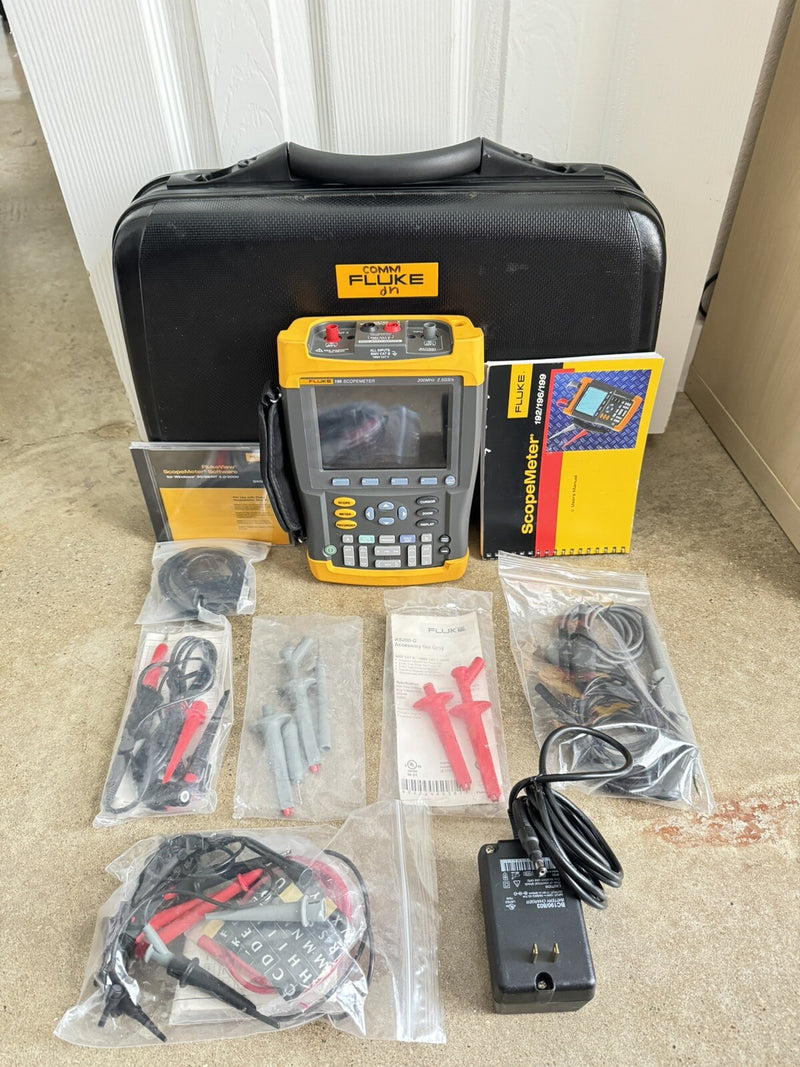 FLUKE 199 SCOPEMETER OSCILLOSCOPE 200MHZ 2.5GS/S WITH VARIOUS LEADS AND PROBES