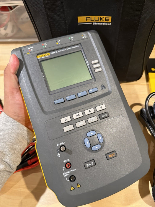 FLUKE ESA612 230V ELECTRICAL SAFETY ANALYZER W/ ACCESSORIES (TESTED) SHIPS FREE