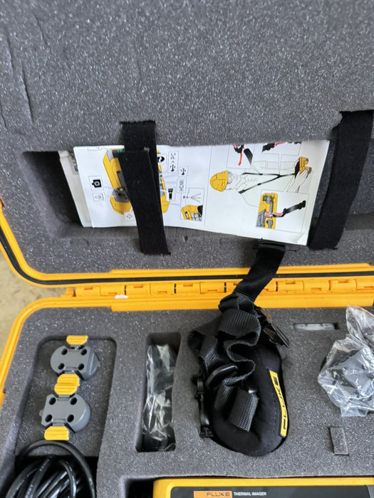 FLUKE FLK-TIX501 60HZ INFD CAMERA COLOR LCD RARE