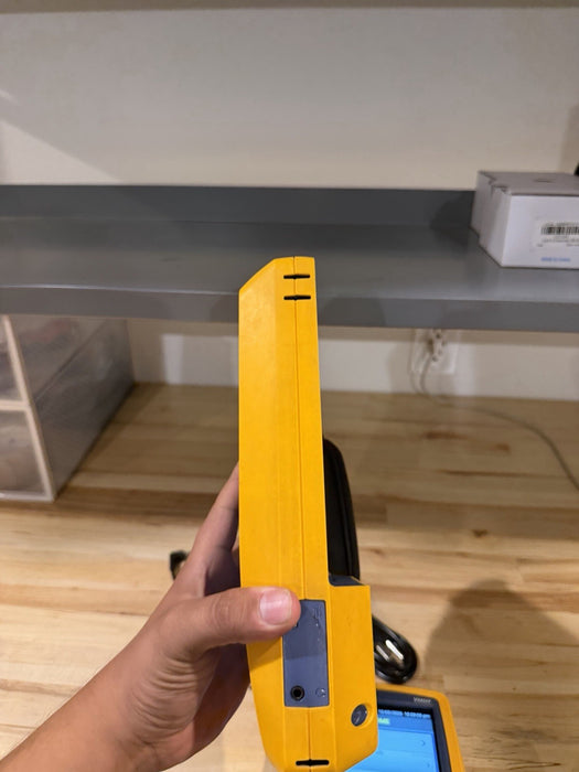 FLUKE NETWORKS VERSIV MAINFRAME & REMOTE WITH CHARGER