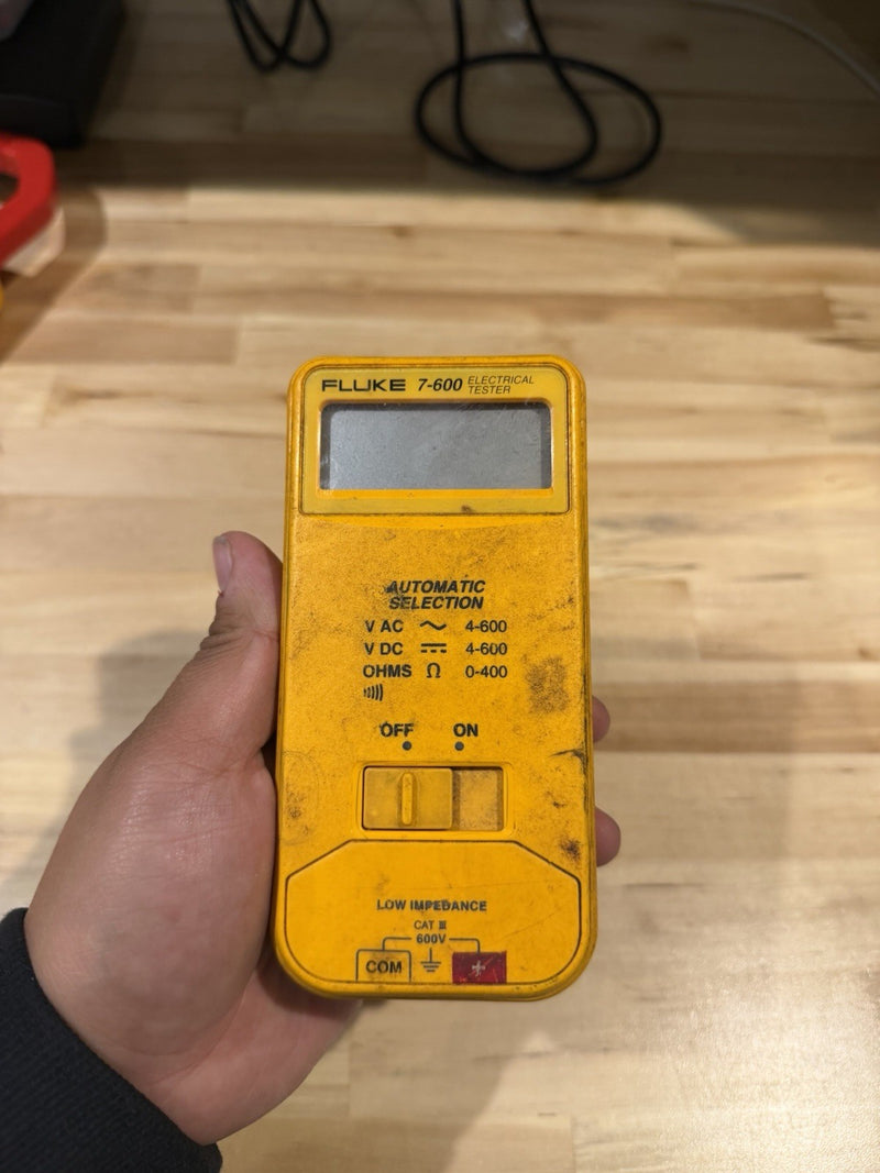 FLUKE 7-600 ELECTRICAL TESTER FOR PARTS
