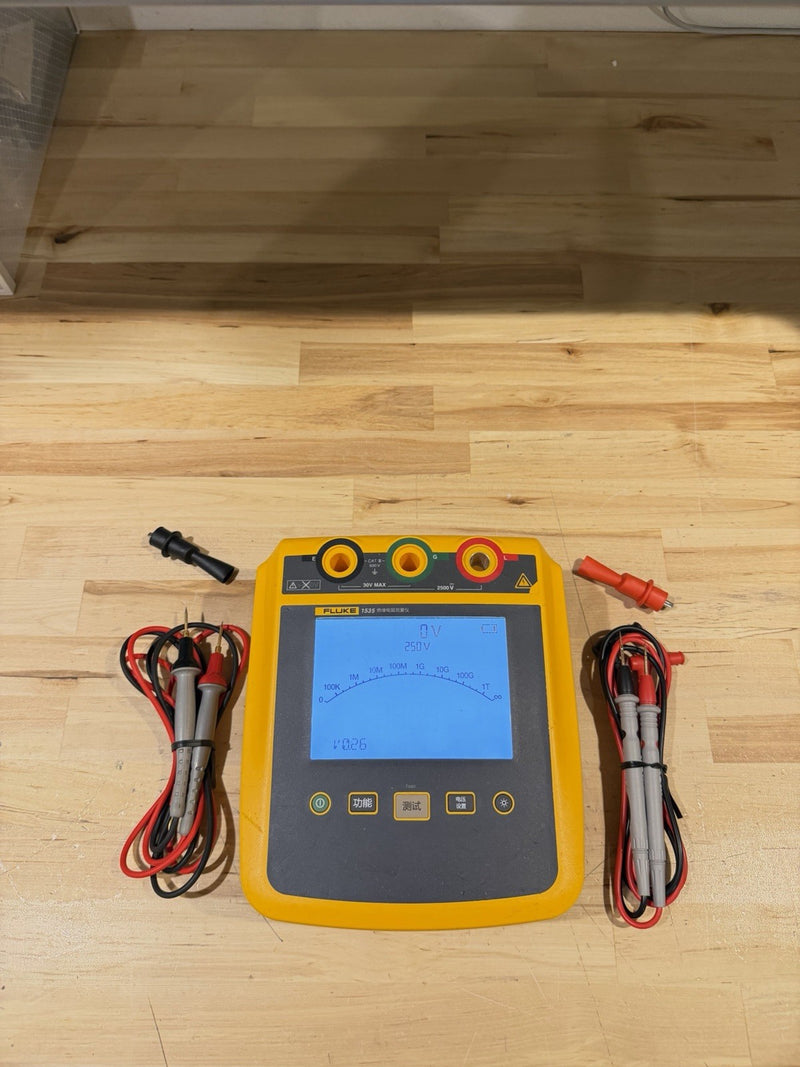 FLUKE 1535 MEGOHMMETER INSULATION TESTER W/ LEADS (TESTED) SHIPS FREE
