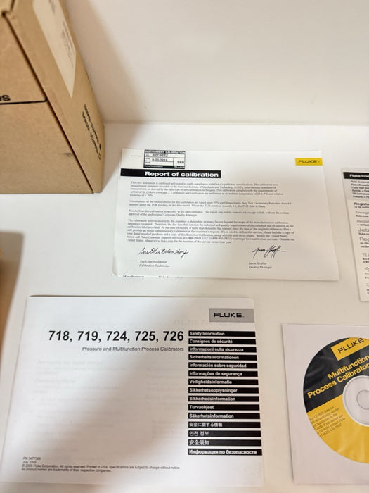 FLUKE 725 MULTIFUNCTION PROCESS CALIBRATOR WITH ACCESSORIES TESTED