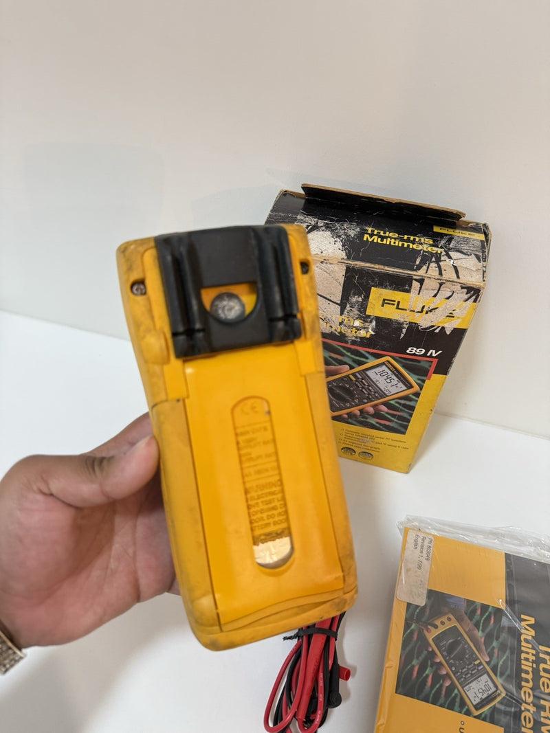 FLUKE 89 IV TRUE RMS DIGITAL MULTIMETER WITH LEADS