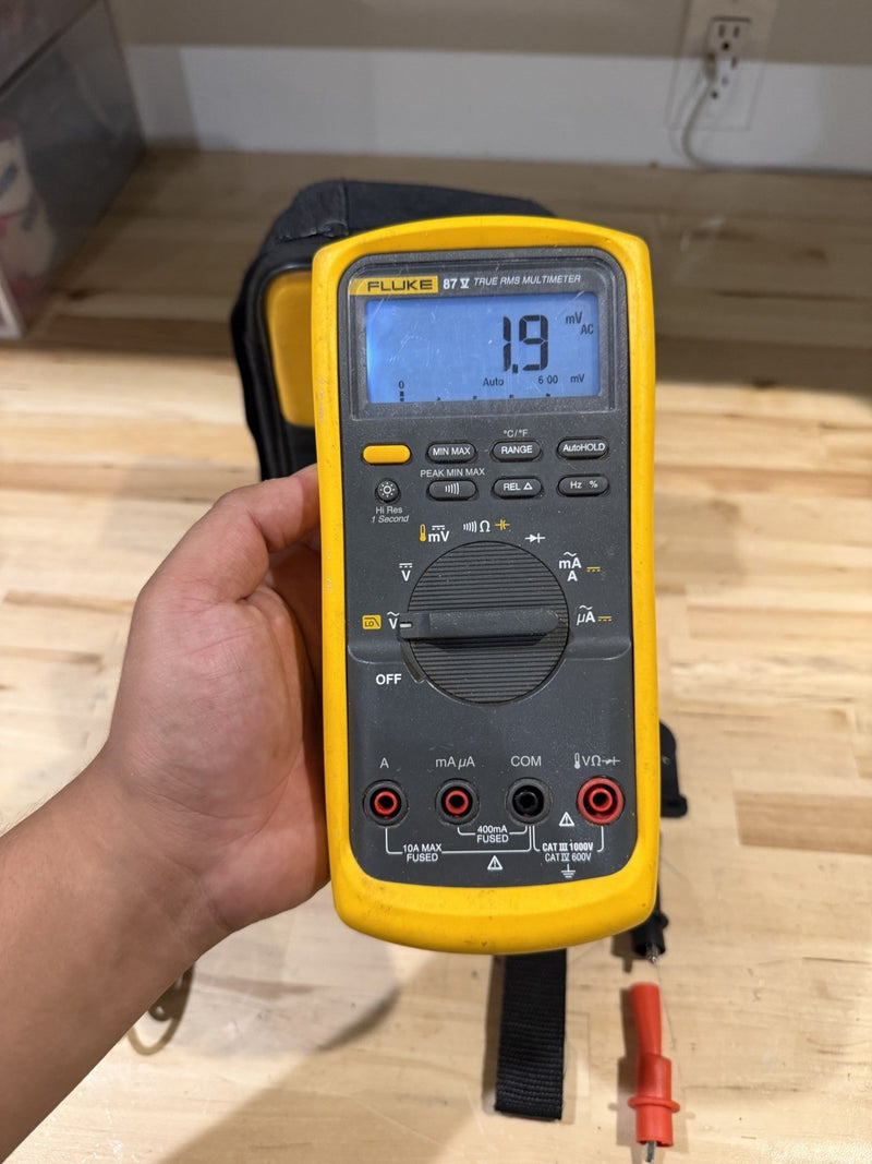 FLUKE 87V TRUE RMS MULTIMETER W/ LEADS (TESTED) SHIPS FAST