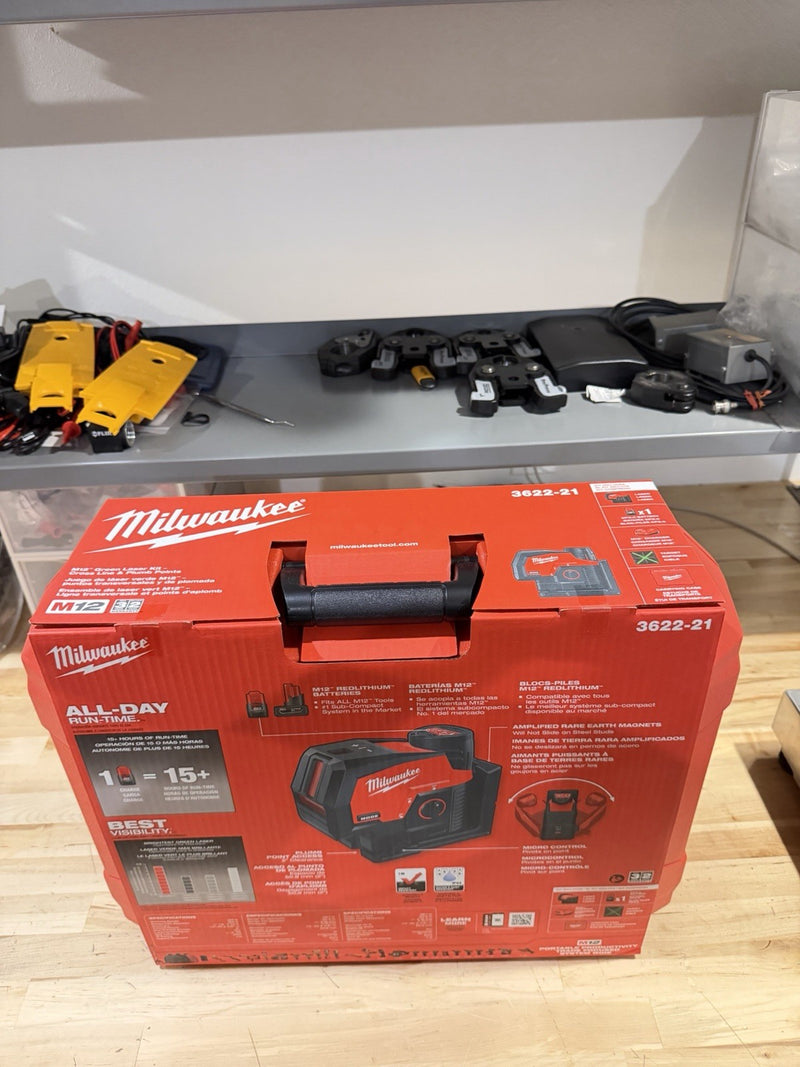 MILWAUKEE 3622-21 M12 12V GREEN 125 FT CROSS LINE PLUMB POINT LASER LEVEL - NEW