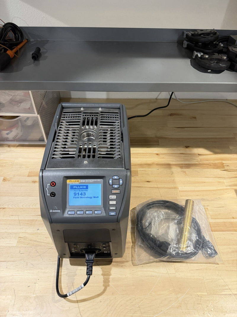 FLUKE 9143 FIELD METROLOGY WELL +33C TOA 350 C DRY BLOCK /TESTED SHIPS FREE