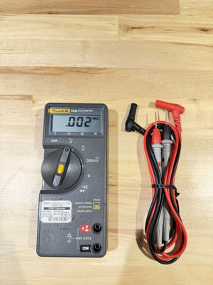 FLUKE 70 III MULTIMETER WITH LEADS TESTED