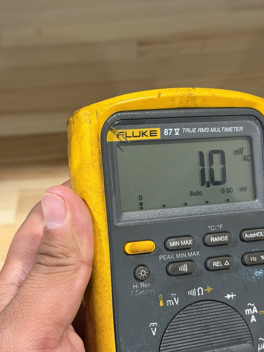 FLUKE 87V TRUE RMS MULTIMETER W/ LEADS (TESTED) SHIPS FAST