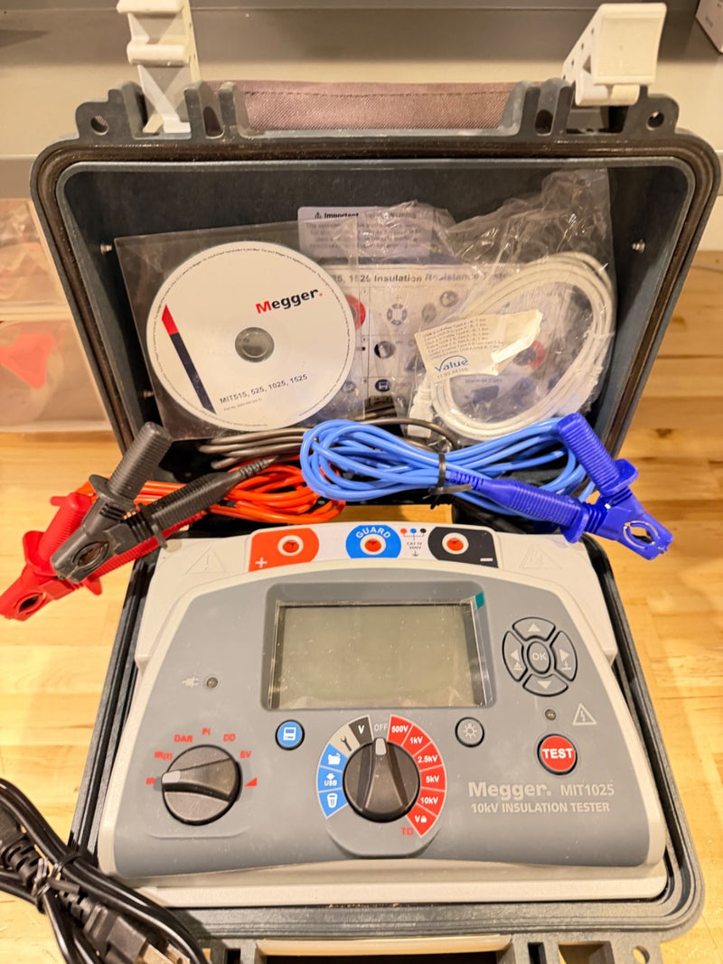 MEGGER MIT1025 10KV INSULATION TESTER WITH CHARGER & LEADS