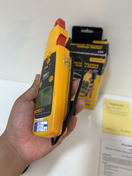 FLUKE 771 MILLIAMP PROCESS CLAMP METER WITH BAG & MANUALS