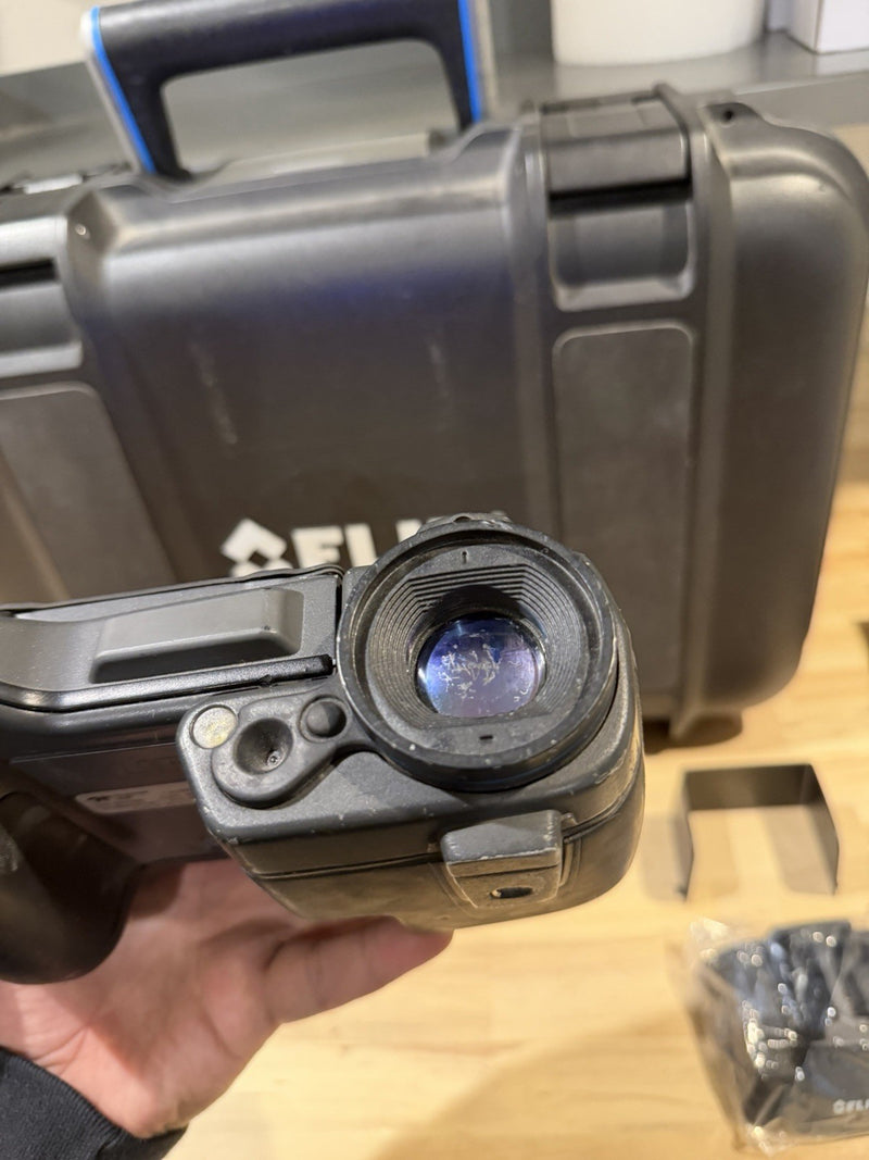 FLIR T440 THERMAL IMAGING CAMERA WITH ACCESSORIES & CASE TESTED