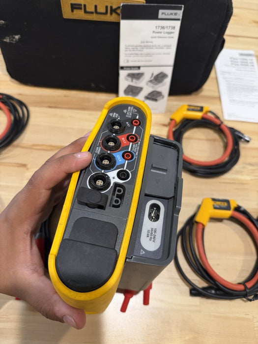 FLUKE 1736 POWER LOGGER WITH ACCESSORIES TESTED