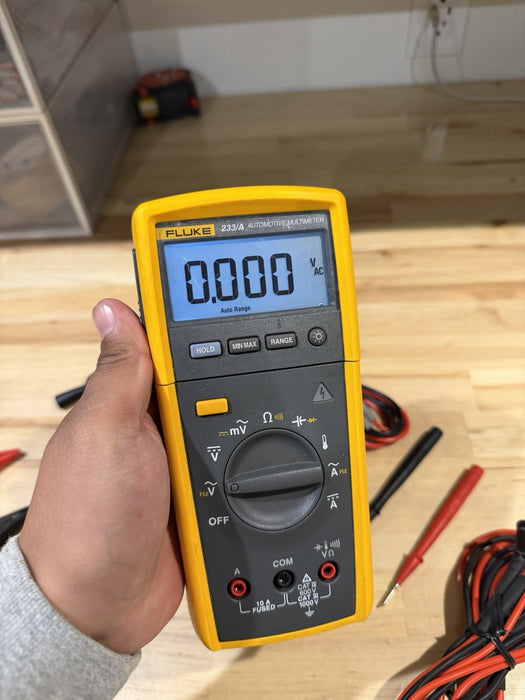 FLUKE 233A REMOTE DISPLAY AUTOMOTIVE DIGITAL  MULTIMETER KIT (FREE SHIPPING)