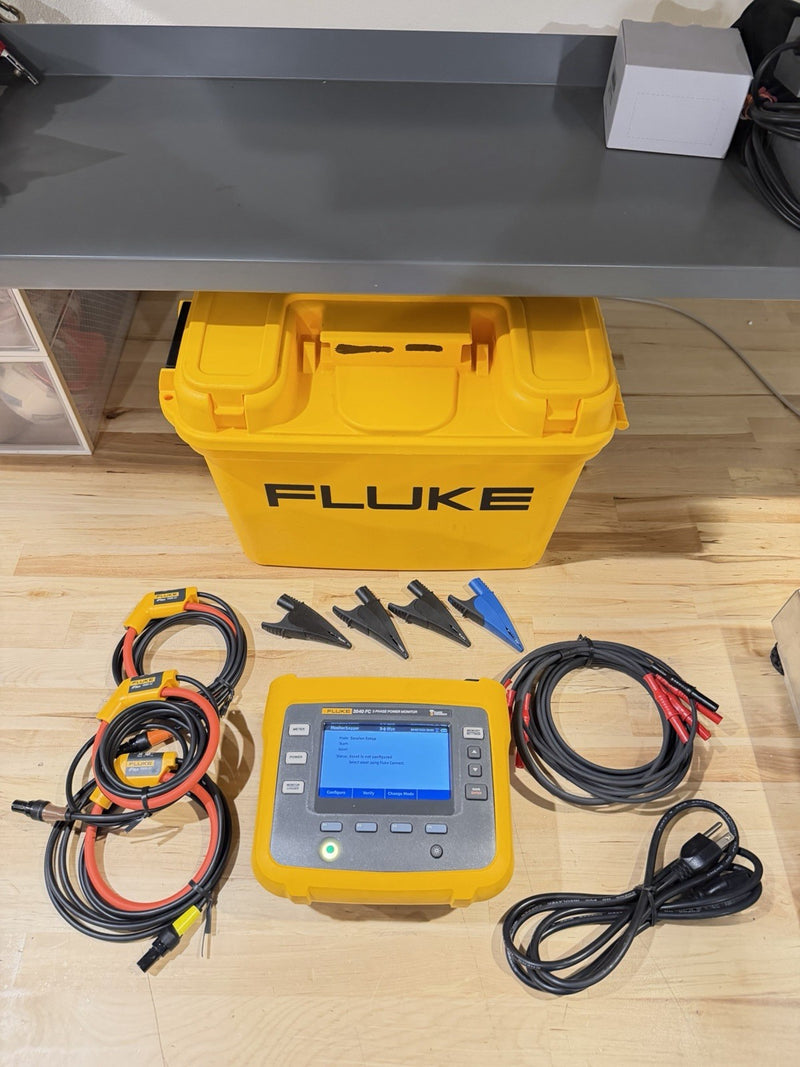 FLUKE 3540 FC 3-PHASE POWER MONITOR WITH ACCESSORIES TESTED
