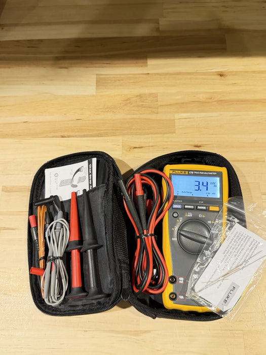FLUKE 179/EDA2 MULTIMETER COMBO KIT W/ BAG & ACCESSORIES - TESTED