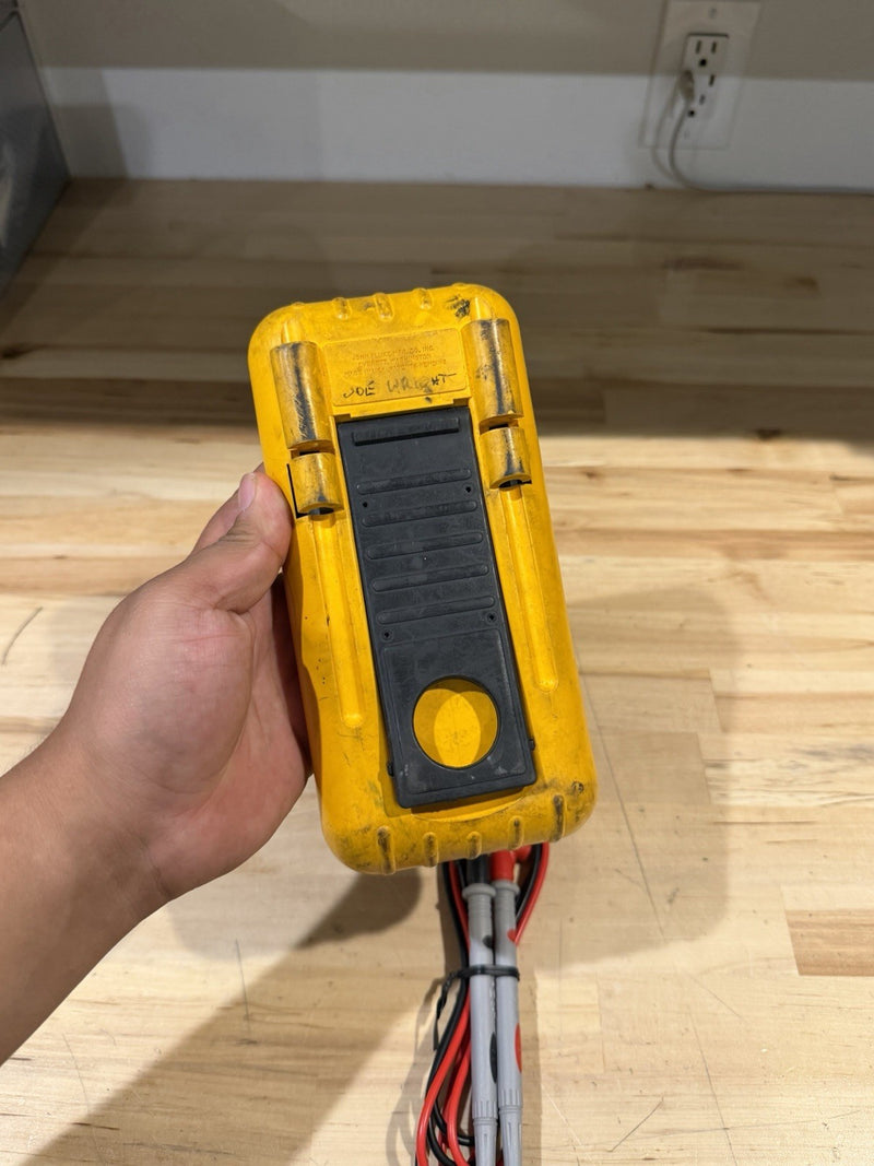 FLUKE 85 III TRUE RMS MULTIMETER W/ LEADS & CLIPS (TESTED) SHIPS FAST