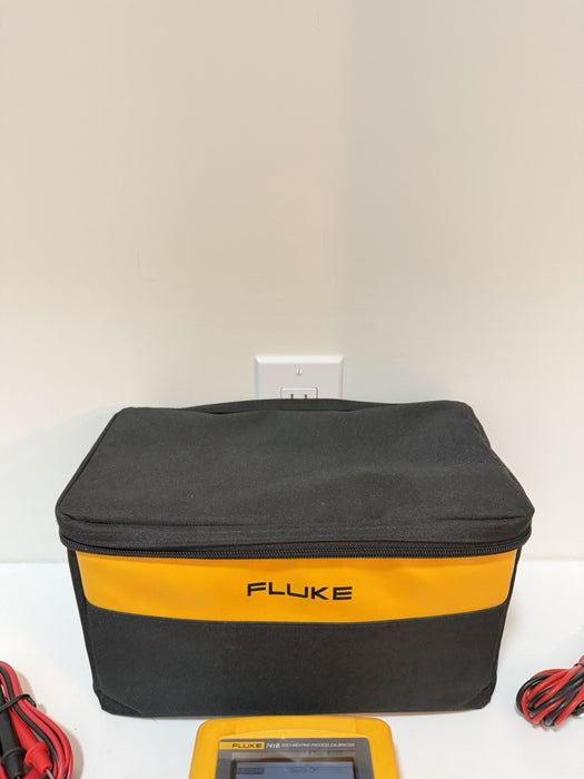 FLUKE 741B DOCUMENTING PRCESS CALIBRATOR WITH LEADS & CHARGER TESTED