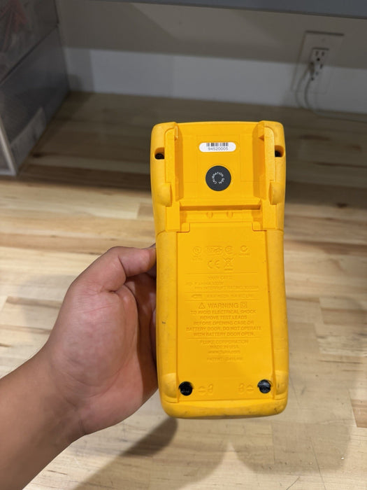 FLUKE 789 PROCESS METER FOR PARTS