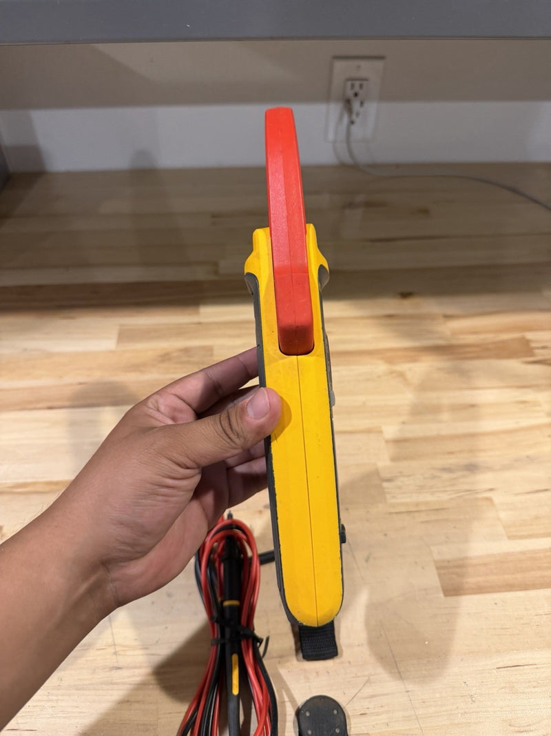 FLUKE 378 FC NON-CONTACT VOLTAGE CLAMP METER WITH LEADS