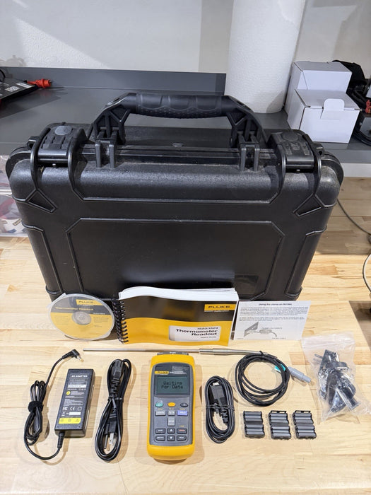 FLUKE 1523 REFERENCE THERMOMETER W/ PROBE KIT & ACCESSORIES-FREE SHIPPING TESTED