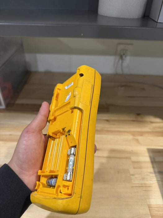 FLUKE 189 TRUE RMS MULTIMETER FOR PARTS