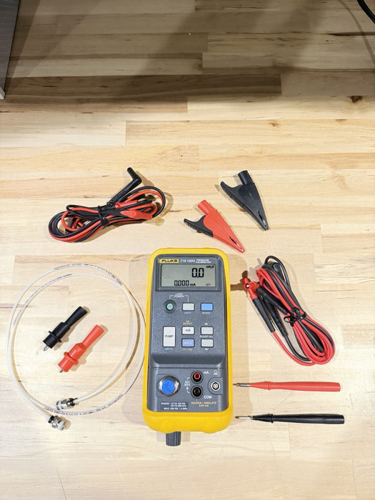 FLUKE 719 100G PRESSURE CALIBRATOR W/ LEADS & EXTRAS (TESTED) PERFECT CONDITION