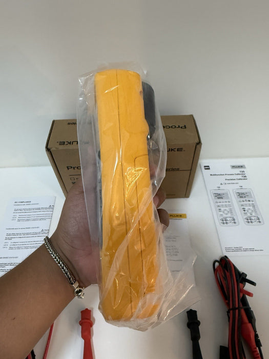 FLUKE 725 MULTIFUNCTION PROCESS CALIBRATOR NEW SEALEDCALIBRATED 2025