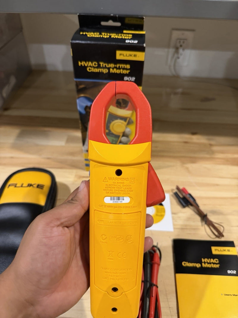 FLUKE 902 TRUE RMS HVAC CLAMP METER WITH CASE & LEADS RARE