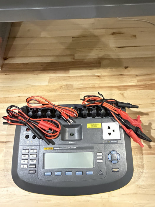 FLUKE ESA620 230V BIOMEDICAL ELECTRICAL SAFETY ANALYZER WITH LEADS & CHARGER